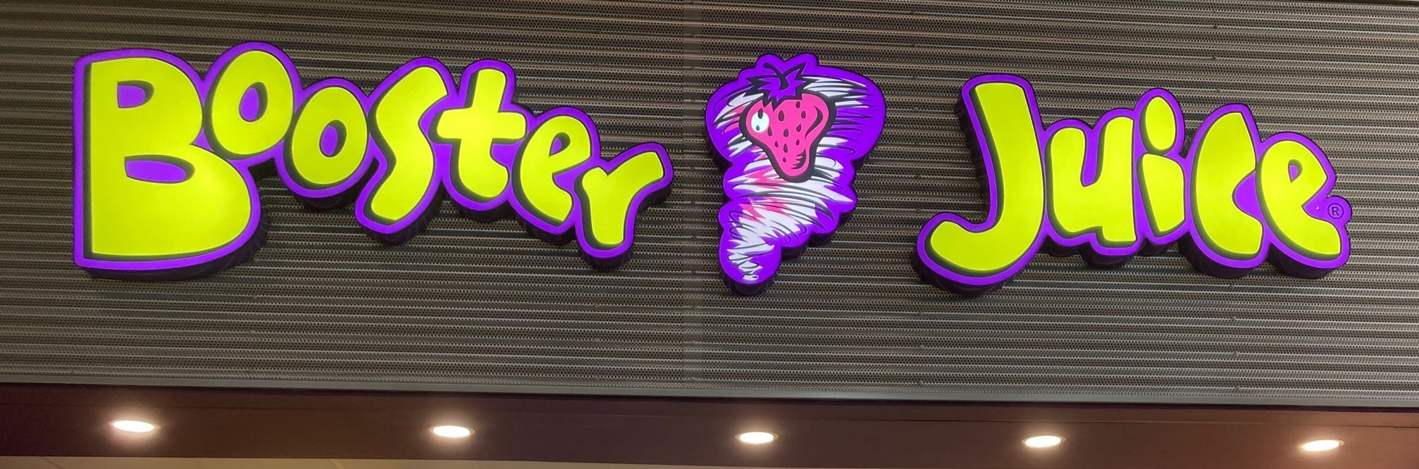 Booster Juice Meadows.jpg__PID:217f723c-3969-46e9-8778-aca7327f89a7