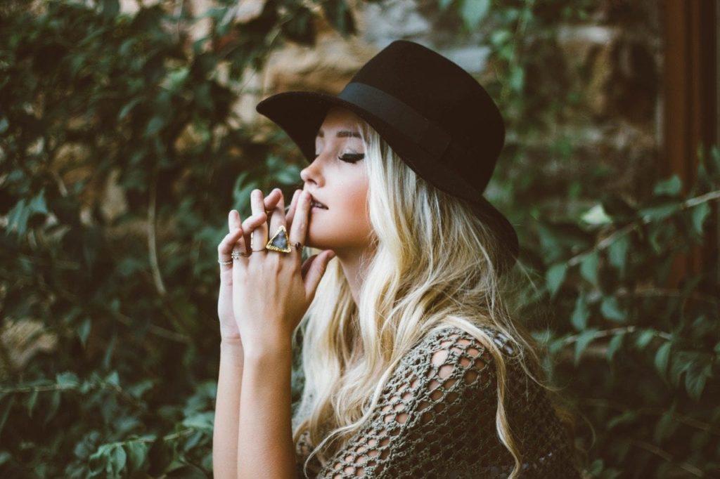 sell jewelry online with good product photos