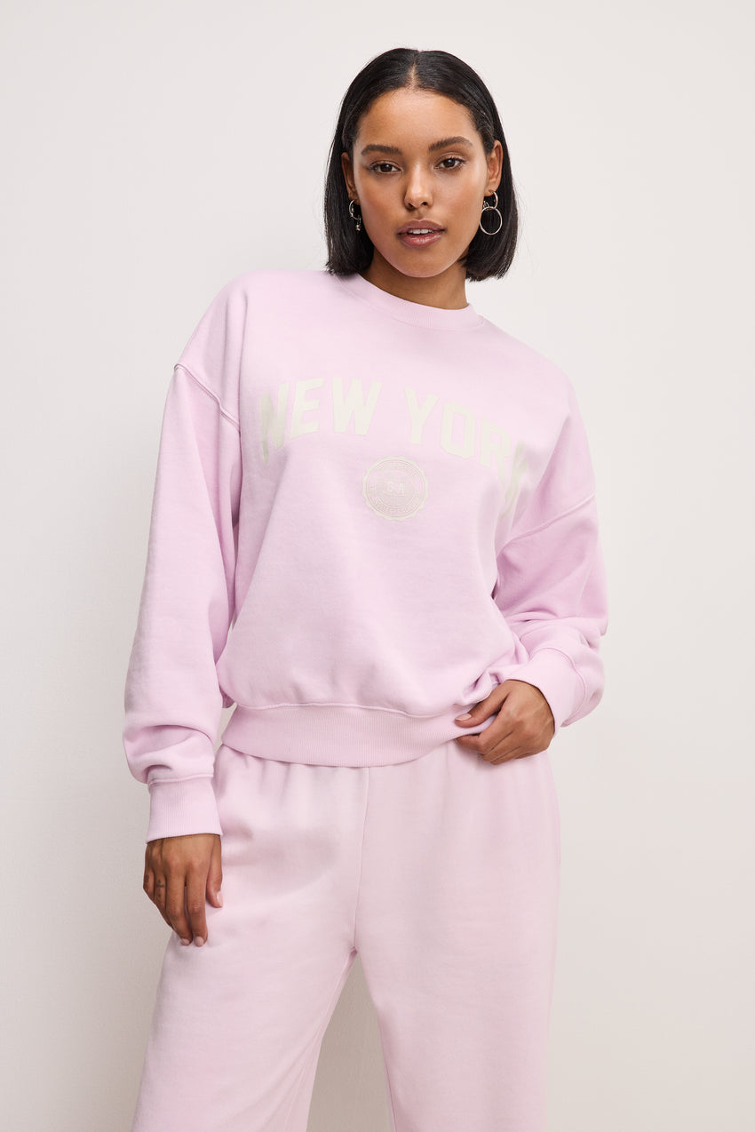 NEW YORK GRAPHIC SWEATSHIRT | WASHED COTTON CANDY PINK001 View 1 - model: Size 0 | 