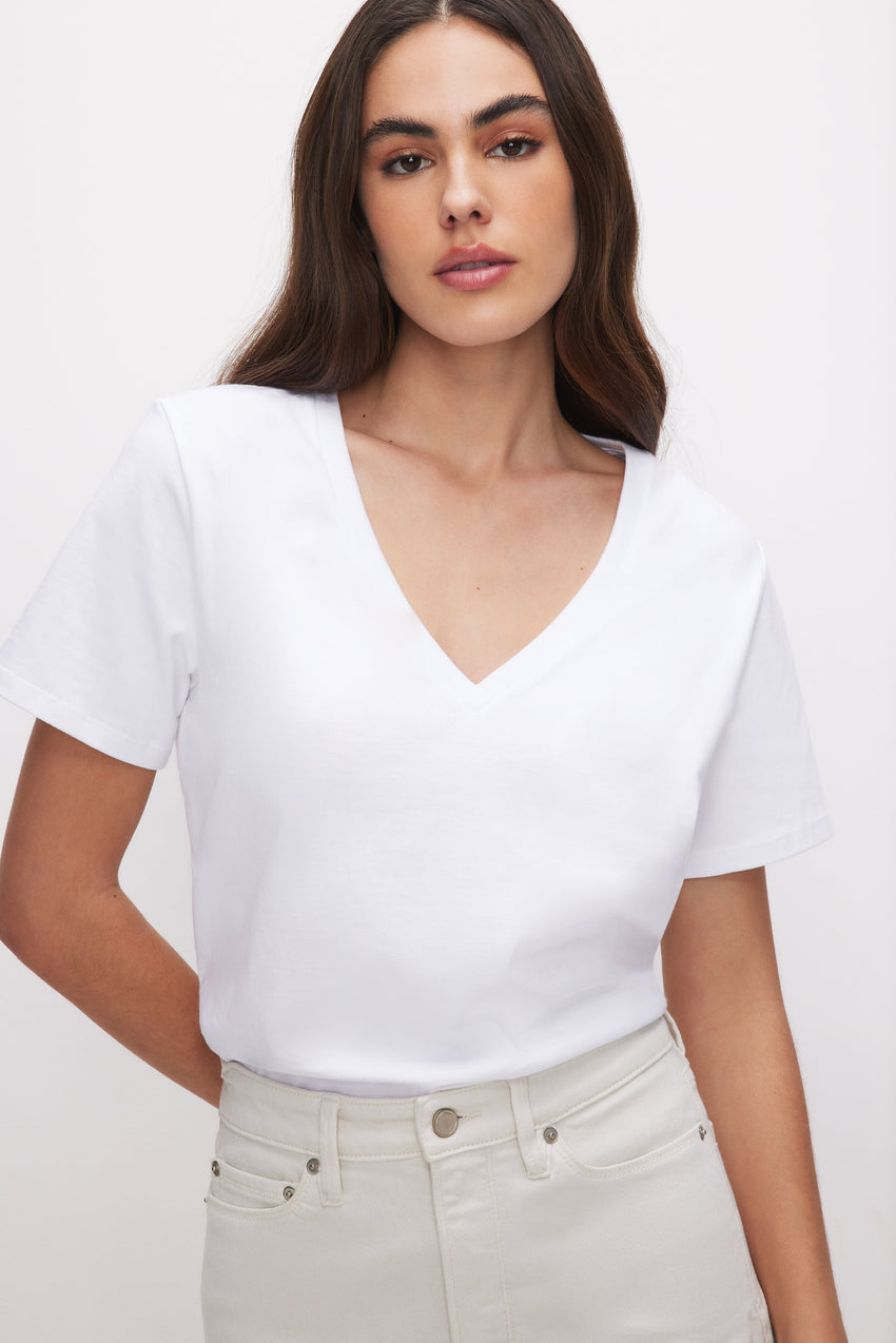 COTTON CLASSIC V-NECK TEE | WHITE001 View 0 - model: Size 0 |